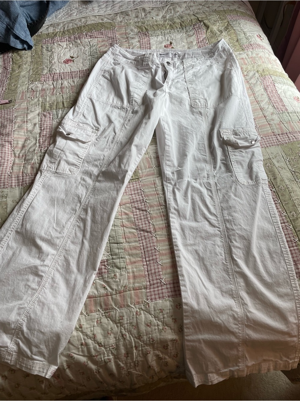 GARAGE DenimWoman’s - Tried on never worn.White Cargo Pants - Casual Wide Leg. - Picture 3 of 9